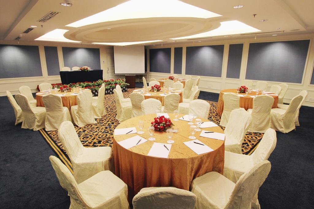 Harmoni One Convention Hotel And Service Apartments Batam Exteriér fotografie