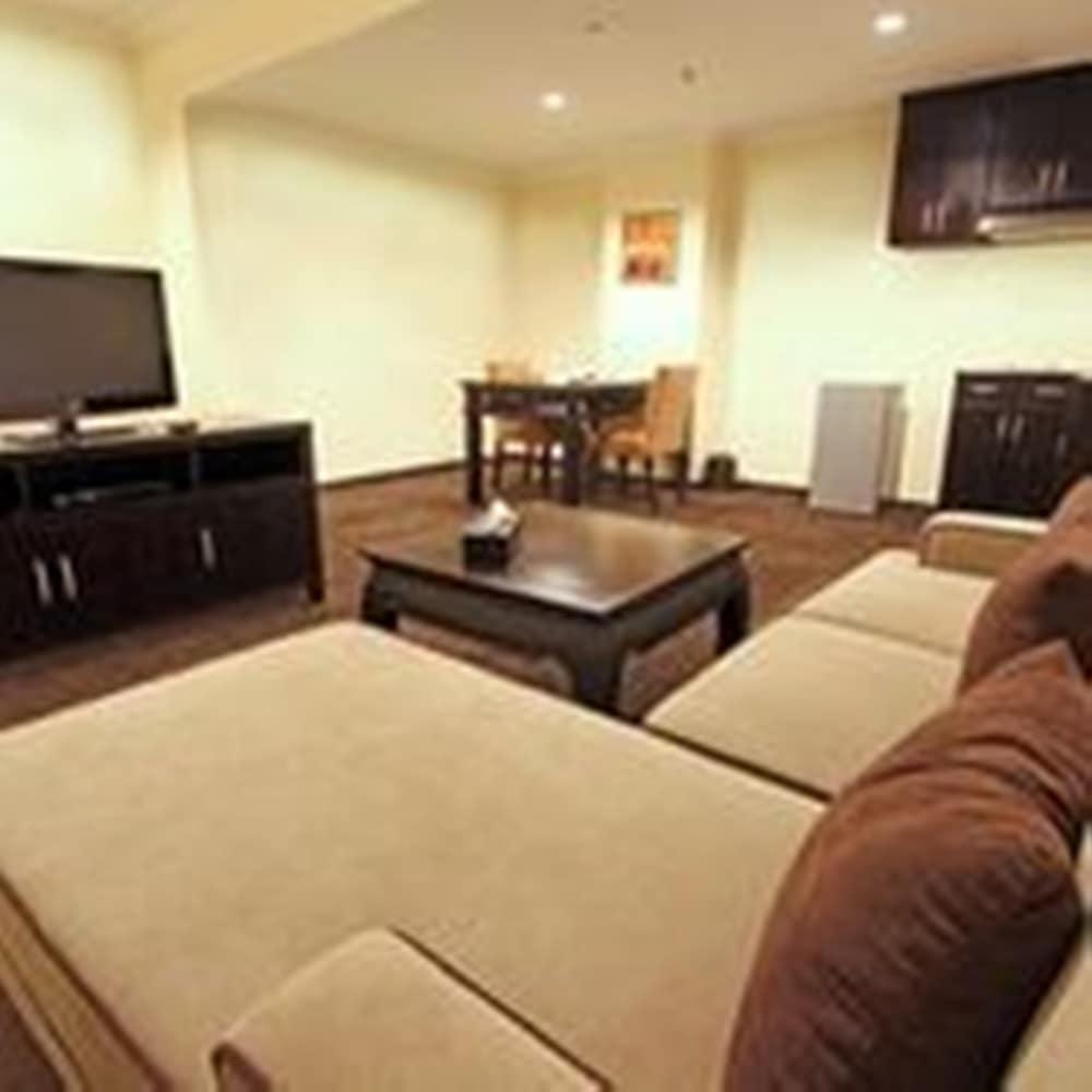 Harmoni One Convention Hotel And Service Apartments Batam Exteriér fotografie