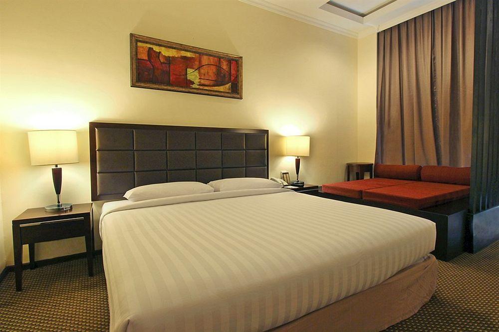 Harmoni One Convention Hotel And Service Apartments Batam Exteriér fotografie