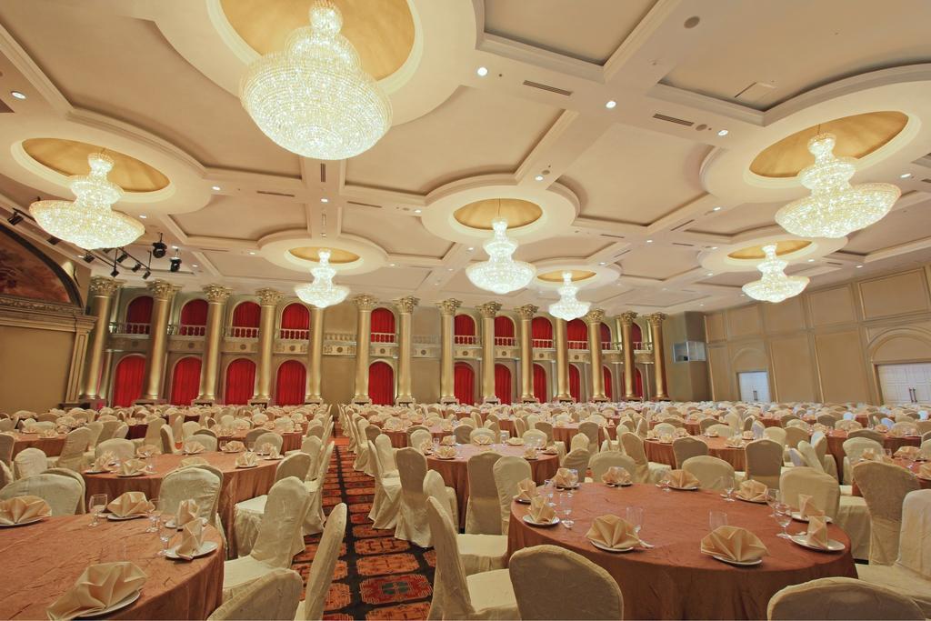 Harmoni One Convention Hotel And Service Apartments Batam Exteriér fotografie