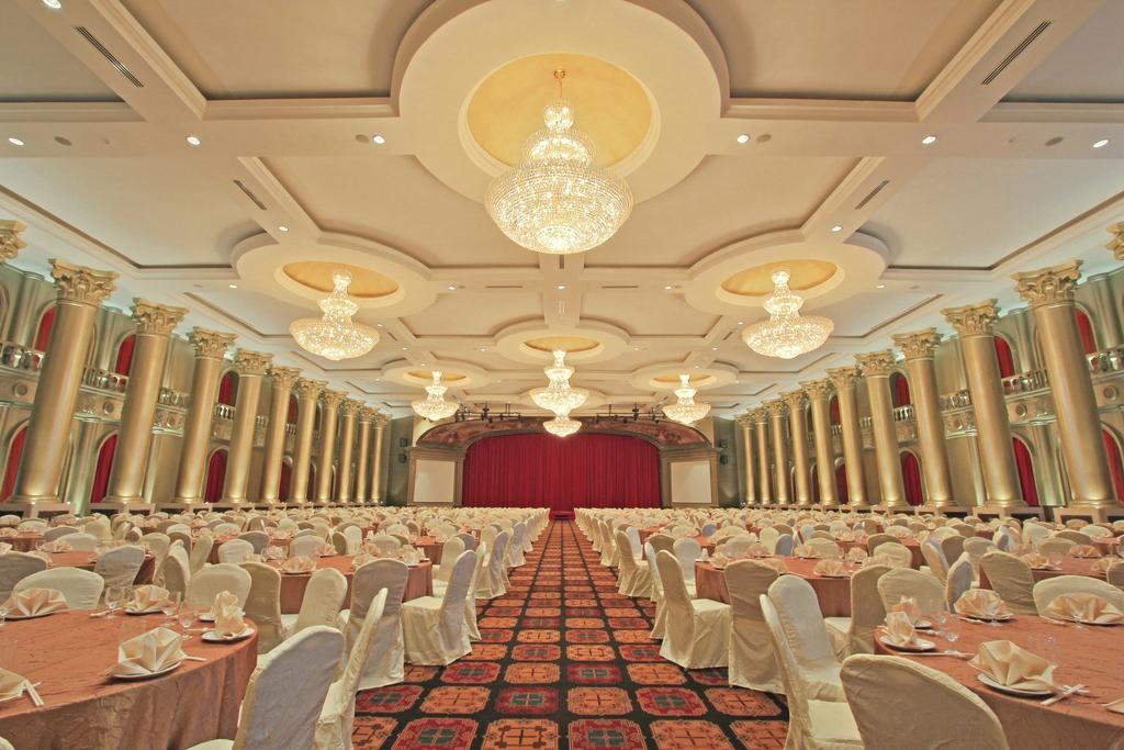 Harmoni One Convention Hotel And Service Apartments Batam Exteriér fotografie