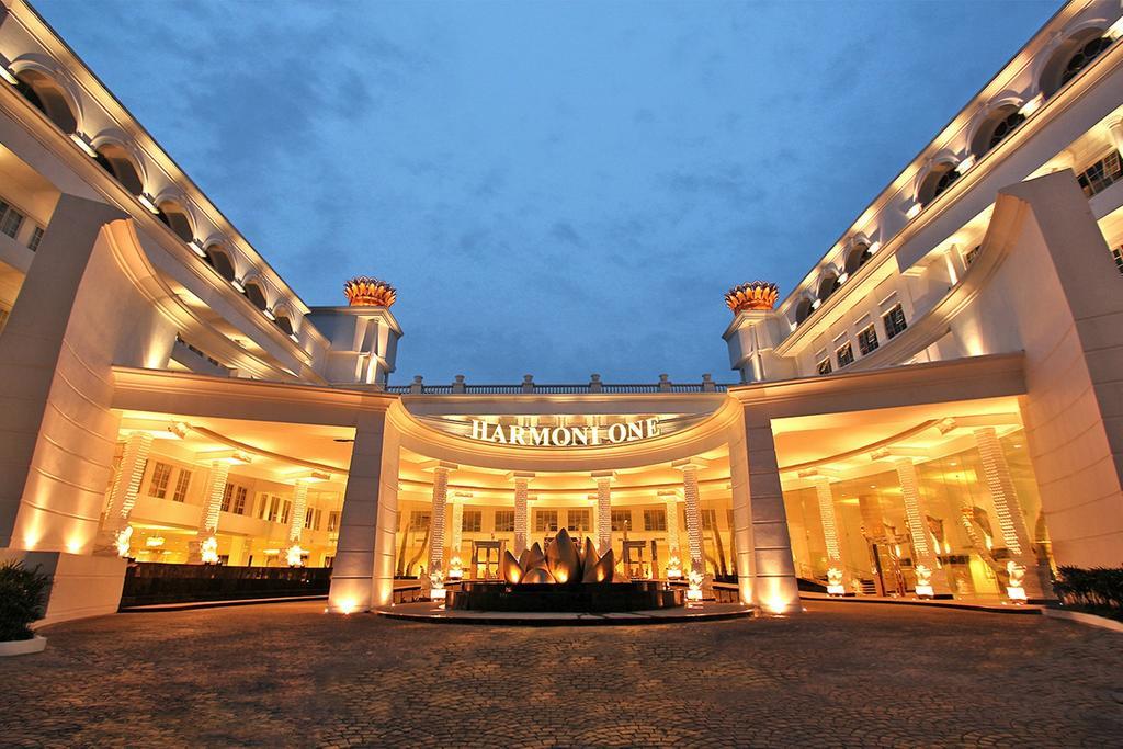 Harmoni One Convention Hotel And Service Apartments Batam Exteriér fotografie