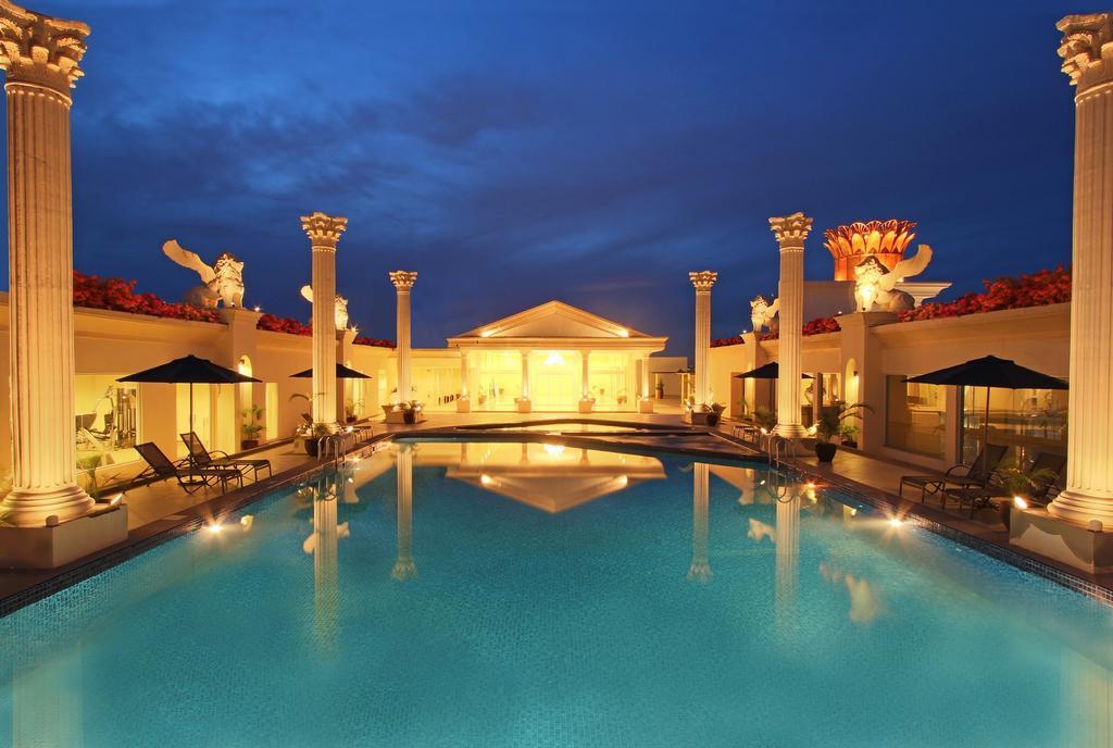 Harmoni One Convention Hotel And Service Apartments Batam Exteriér fotografie