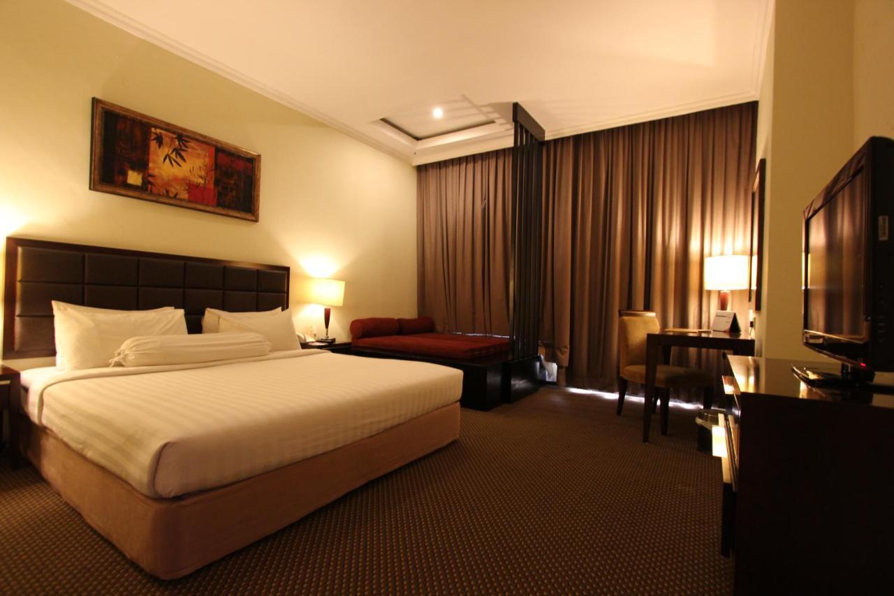 Harmoni One Convention Hotel And Service Apartments Batam Exteriér fotografie