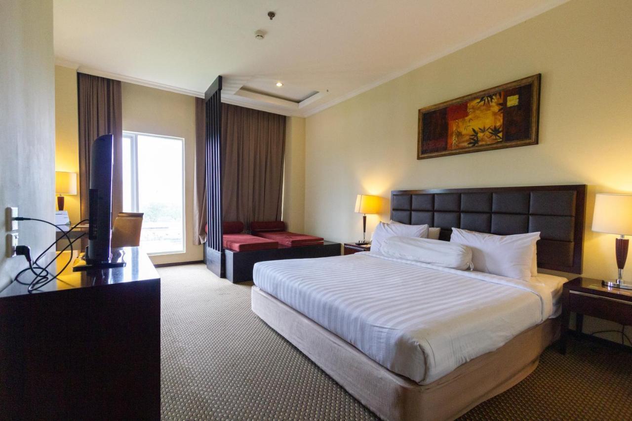 Harmoni One Convention Hotel And Service Apartments Batam Exteriér fotografie